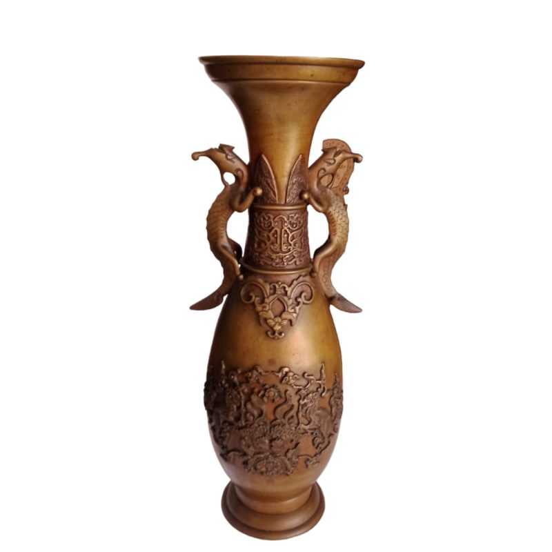 This suggests that the object in question is a sizable bronze vase originating from China and dating back to the 17th century. Without further details, one can imagine it to be a valuable and historically significant artifact, possibly featuring intricate craftsmanship and design characteristic of that period in Chinese art and culture. Bronze vessels were often crafted with great skill during this era, serving both functional and aesthetic purposes